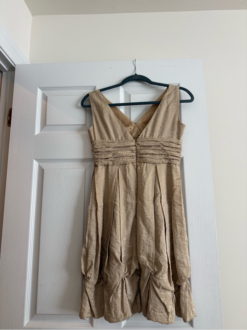 BCBGMaxAzria Gold V-Neck Ruched Waist Cocktail Dress - Picture 3 of 9